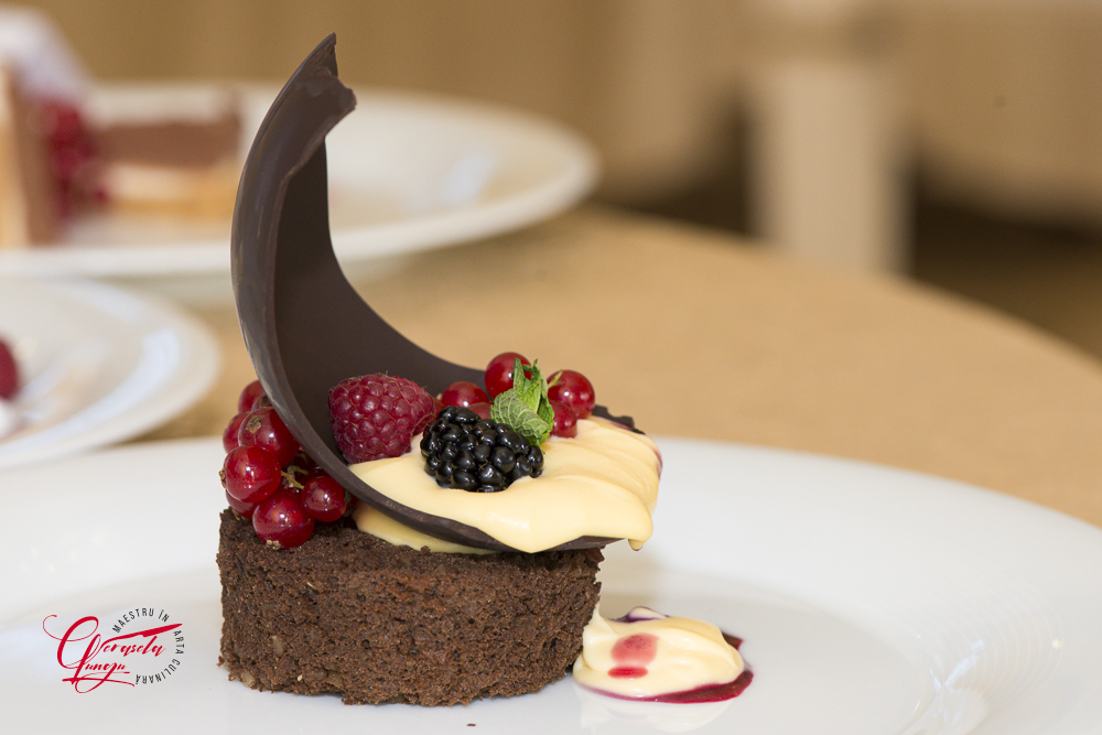 Chef Cerasela Lungu, Maestru în Arta Culinara, Consultanta Gastronomica pentru restaurante, Cursuri acreditate bucatar, Cursuri Bucatar Romania, Consultanță completă: meniu, flux tehnologic, instruire personal